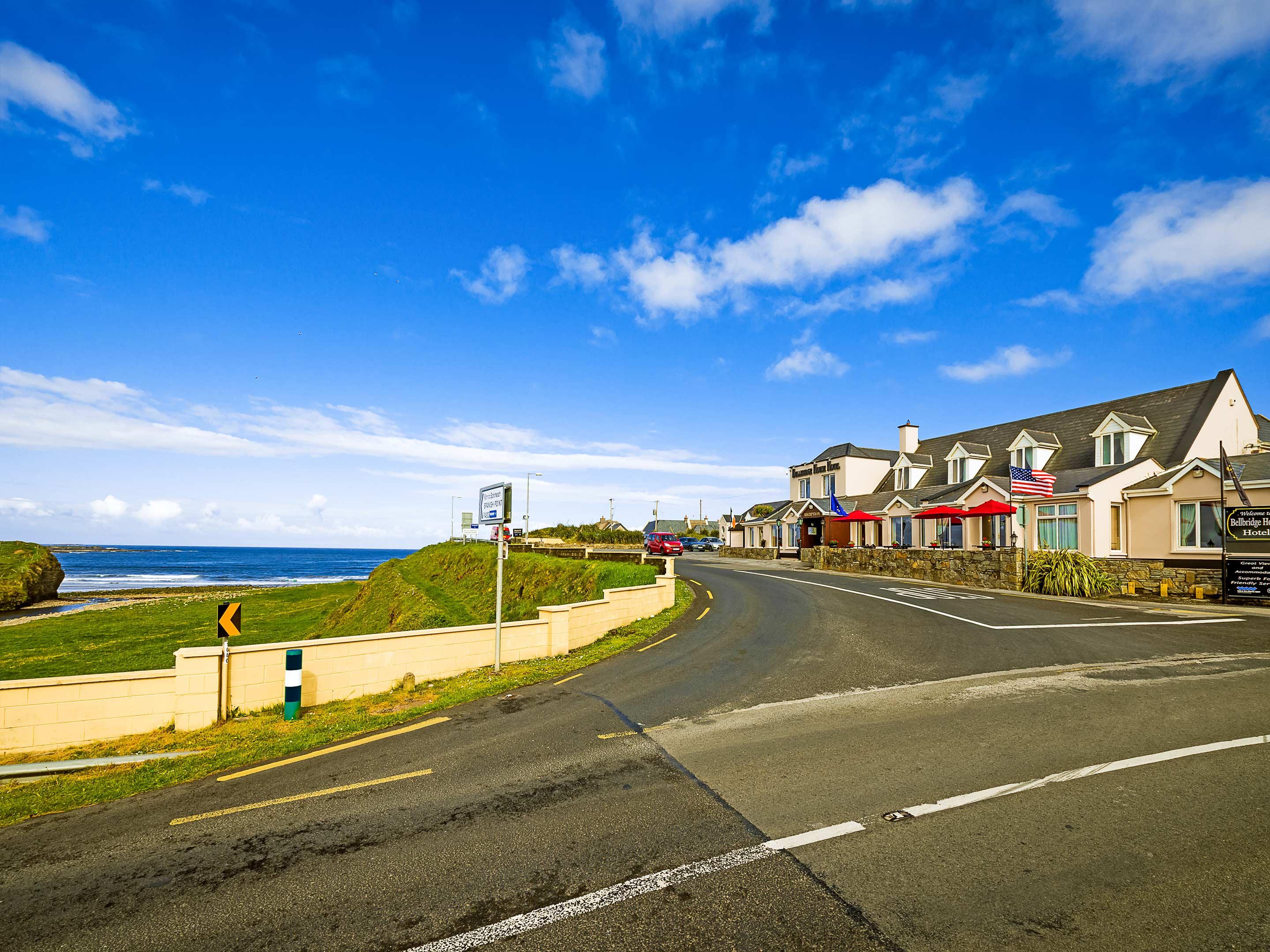 Bellbridge House Hotel Milltown Malbay Buitenkant foto