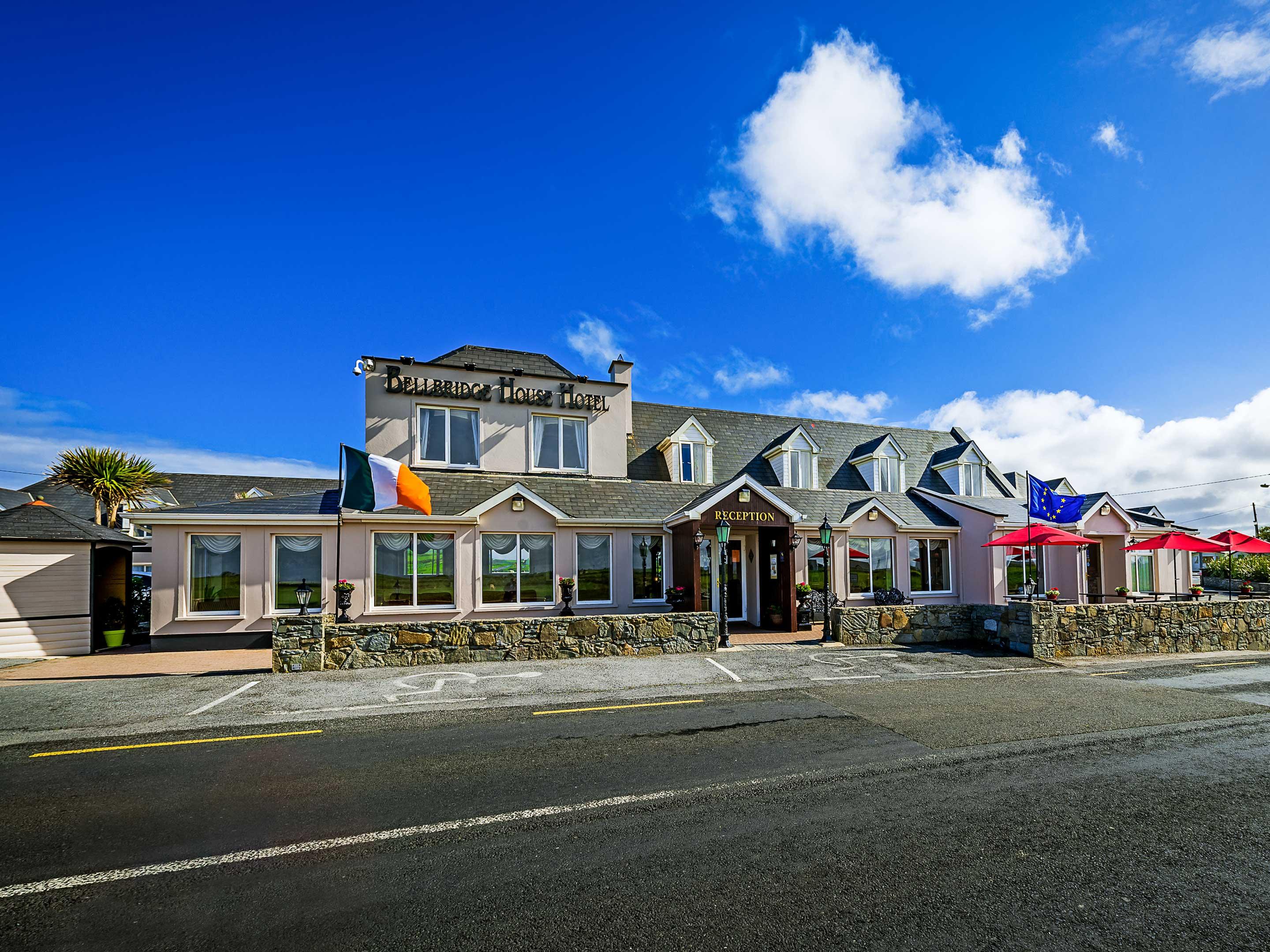 Bellbridge House Hotel Milltown Malbay Buitenkant foto