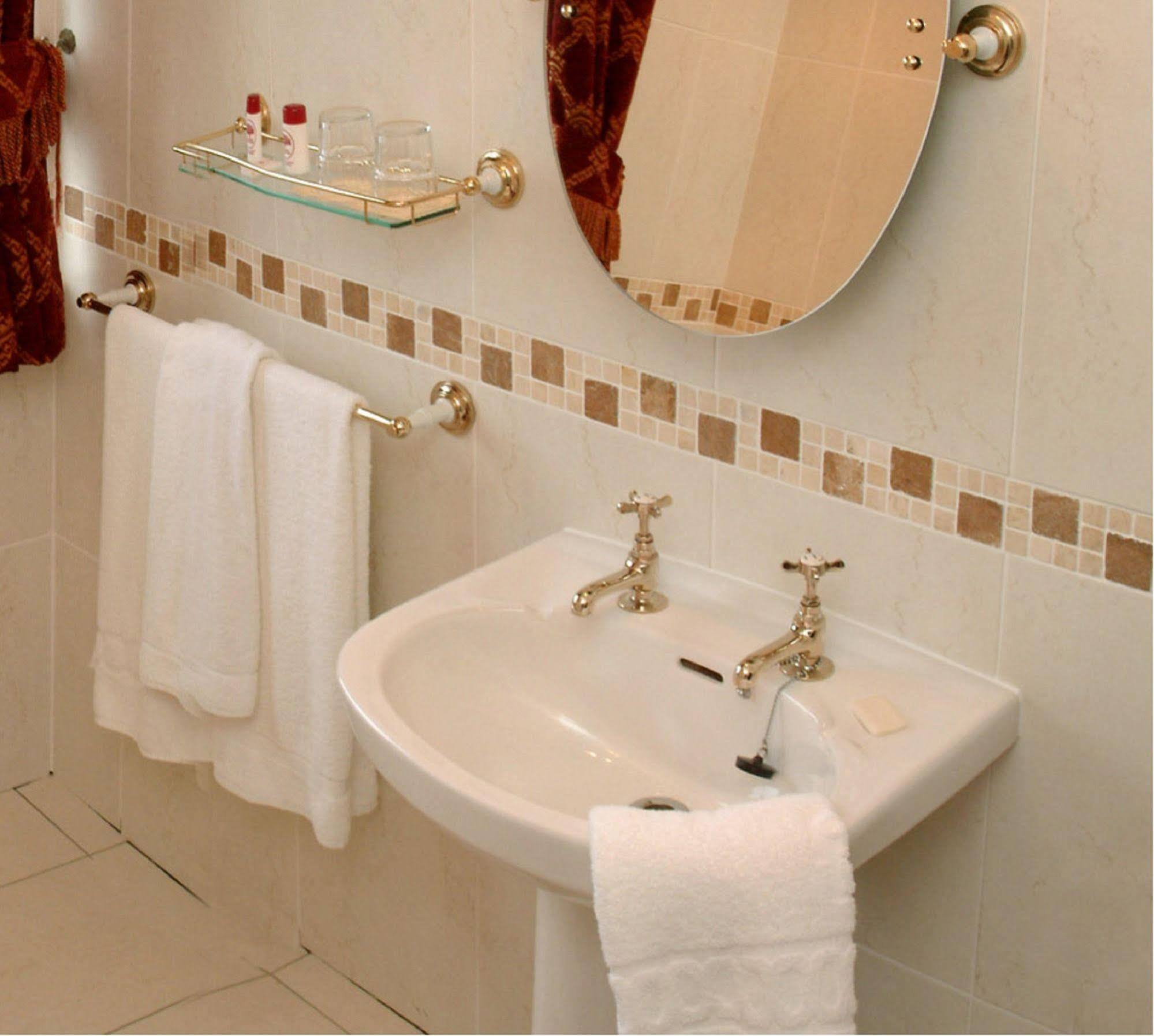 Bellbridge House Hotel Milltown Malbay Buitenkant foto